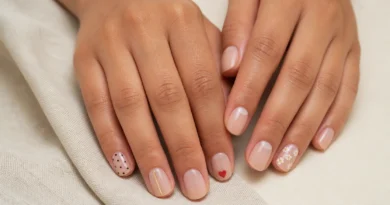 unhas decoradas simples minimalistas com pontos, linhas e flores