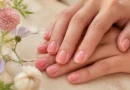 aura nails em rosa e pêssego com efeito esfumado no centro das unhas