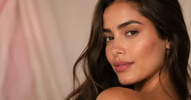 Maquiagem romântica suave: o look de setembro com pele leve, cílios definidos e boca corada maquiagem romântica suave com pele leve, cílios definidos e boca rosada