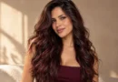 cabelo cherry cola castanho escuro com reflexos vinho e vermelho-cereja